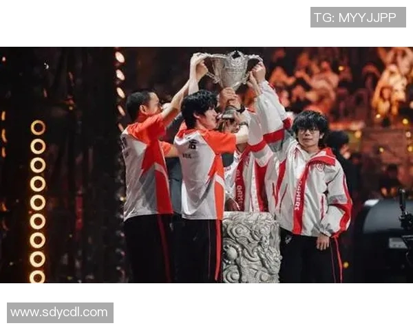 电竞比分热议王者荣耀FPX心理素质提升之路与团队协作新策略探讨